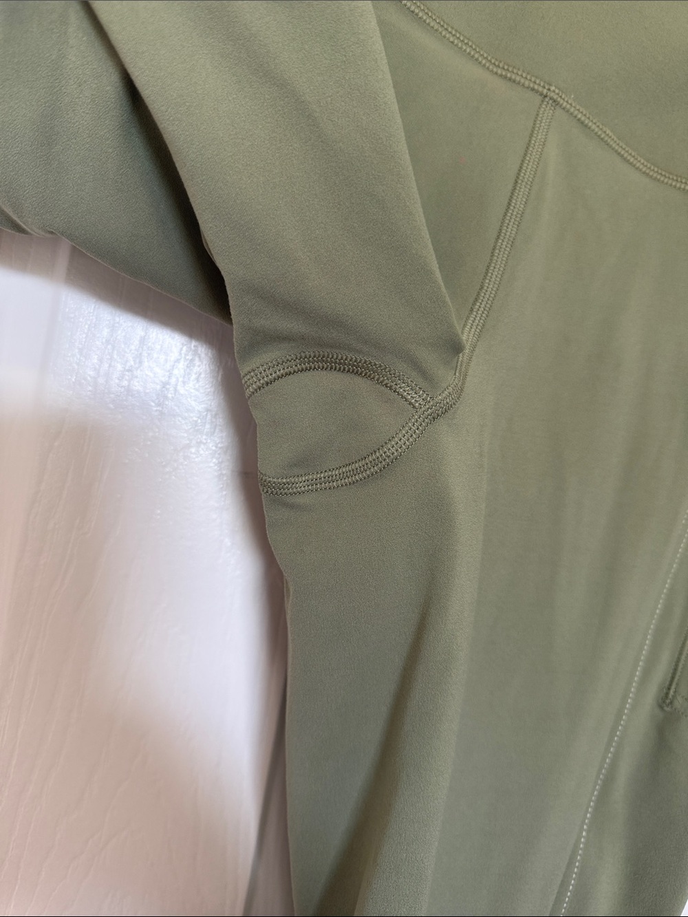 Athleta Salutation Stash 7/8 tight Sz Large Light green - Picture 4 of 9